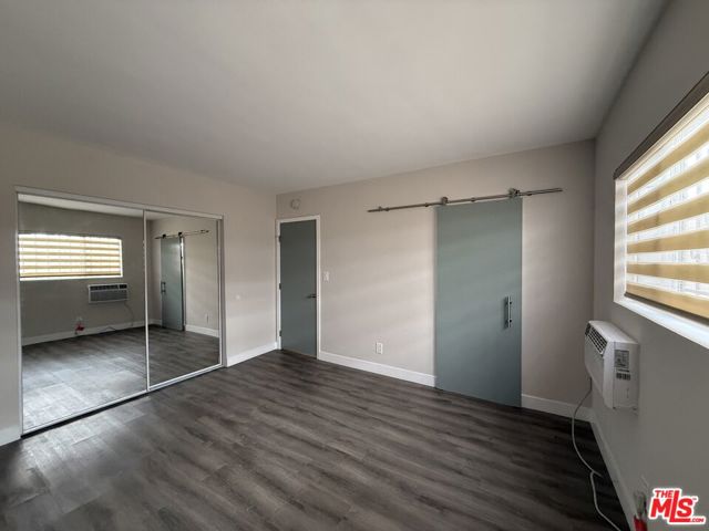 1625 Franklin Street, Santa Monica CA: https://media.crmls.org/mediaz/0b4c3646-e8d6-4862-bf53-c8f9cb583c30.jpg