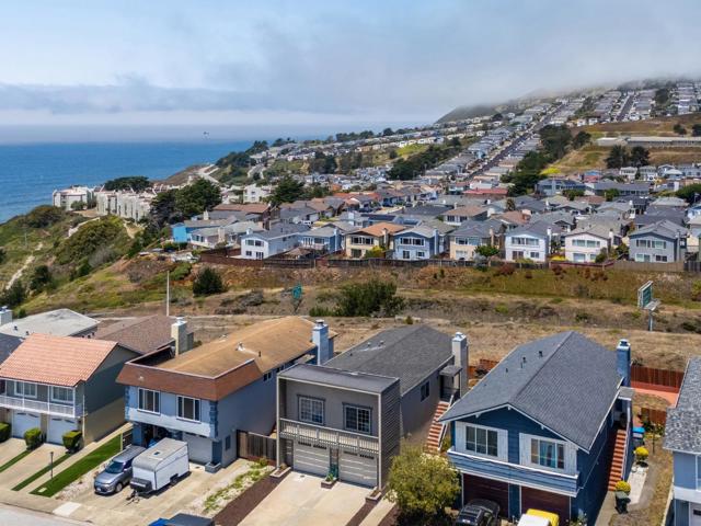 373 Coral Ridge Drive, Pacifica CA: https://media.crmls.org/mediaz/0b4c75dc-5f2f-40f9-8a65-88be898e6562.jpg