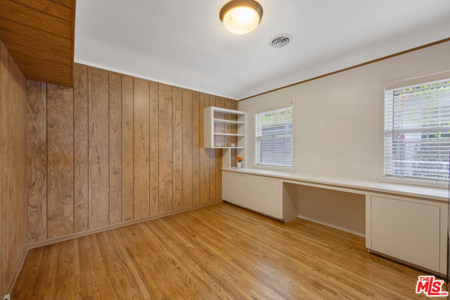 210 S Bundy Drive, Los Angeles CA: https://media.crmls.org/mediaz/0b4c819c-bcc4-40f3-8d60-eb5a8a31fa60.jpg