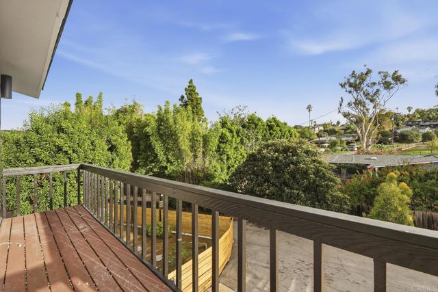 Detail Gallery Image 21 of 43 For 1019 Torole Cir, Vista,  CA 92084 - 3 Beds | 2 Baths