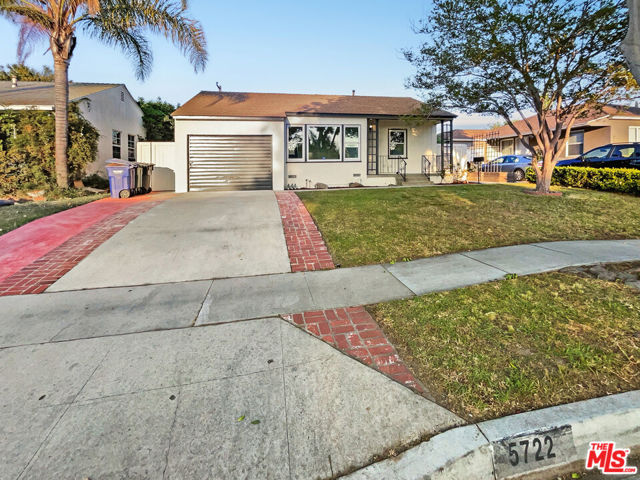 5722 Hazelbrook Avenue, Lakewood CA: https://media.crmls.org/mediaz/0b4e635a-be3a-4313-b471-cba706fc3019.jpg