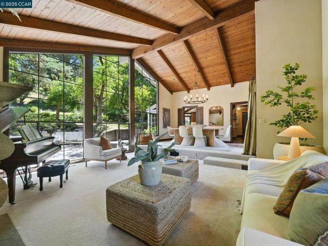 66 Ambleside Court, Danville CA: https://media.crmls.org/mediaz/0b4f3b1e-278b-4817-bc8b-bd60b300e548.jpg