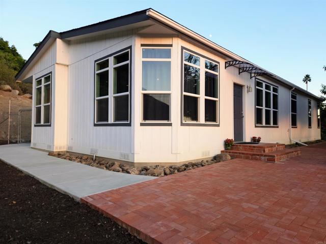 Detail Gallery Image 3 of 38 For 15325 Adams Dr, Pauma Valley,  CA 92061 - 3 Beds | 2/1 Baths