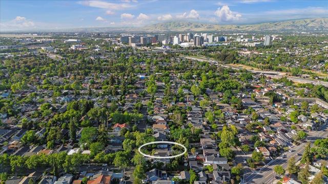 1018 Delmas Avenue, San Jose CA: https://media.crmls.org/mediaz/0b4f4e47-b110-467a-bd60-716a7b3a69eb.jpg