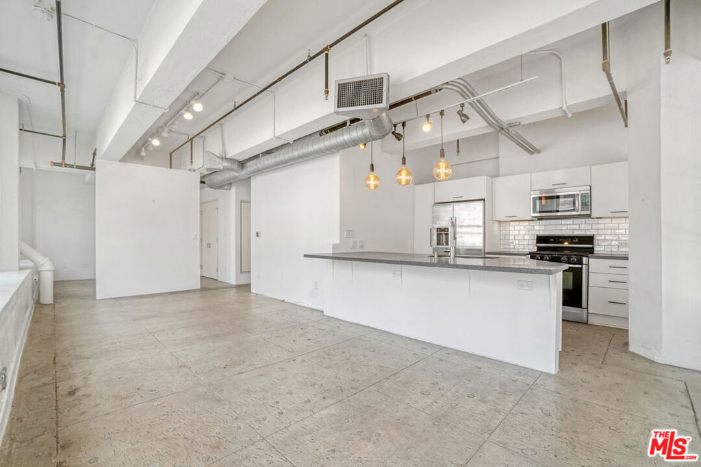 0B4F6A9B 4Ac0 46E9 Bd17 93E652E81556 746 S Los Angeles Street #310, Los Angeles, Ca 90014 &Lt;Span Style='BackgroundColor:transparent;Padding:0Px;'&Gt; &Lt;Small&Gt; &Lt;I&Gt; &Lt;/I&Gt; &Lt;/Small&Gt;&Lt;/Span&Gt;