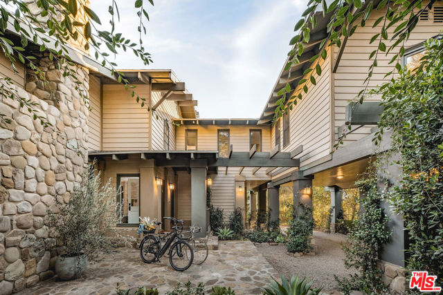 4158 Grand Avenue photo 1