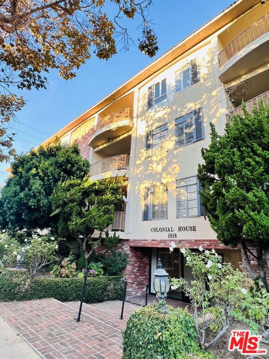 1818 Pelham Avenue #101