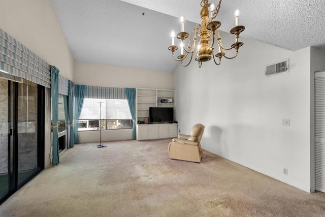 Detail Gallery Image 5 of 47 For 5645 Friars Road #387,  San Diego,  CA 92110 - 2 Beds | 2 Baths