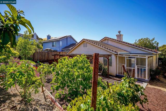 764 Steffa St, Bay Point CA: https://media.crmls.org/mediaz/0b5081c5-bcf5-4ef7-bd87-aa17d5901c20.jpg