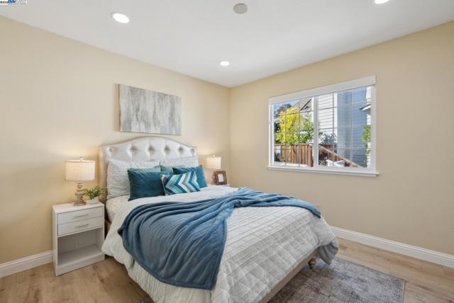 Image 32 of 60 For 4919 Monaco Dr