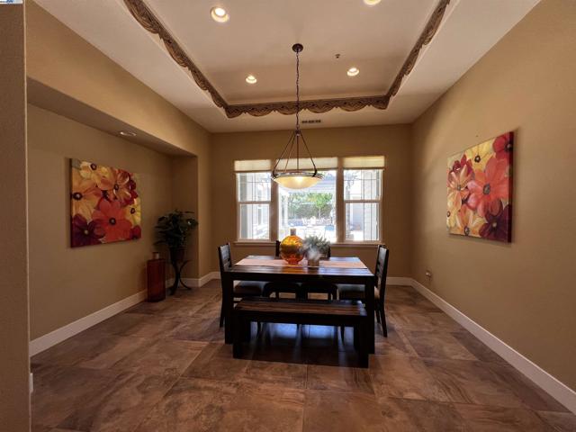 2344 Treadwell St, Livermore CA: https://media.crmls.org/mediaz/0b5137a1-6eb5-4a20-833b-f68a43b740ab.jpg
