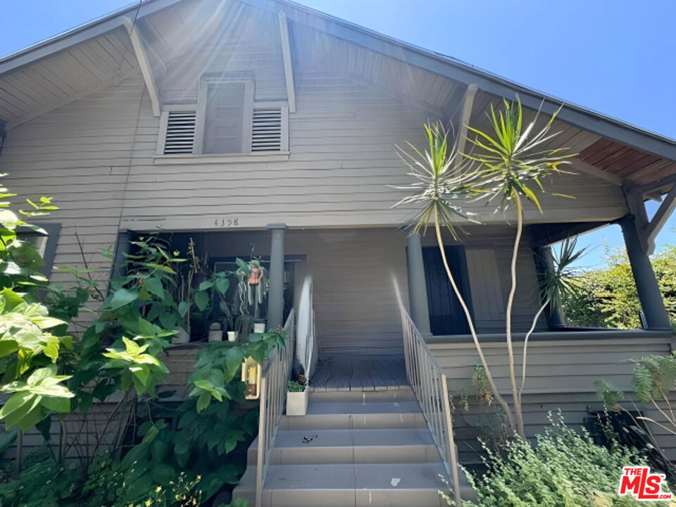 1/2 Willow Brook Avenue