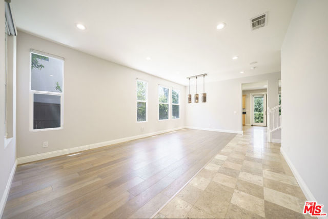 629 Milford Street, Los Angeles CA: https://media.crmls.org/mediaz/0b519173-e93d-4953-befd-0be75ad0739e.jpg