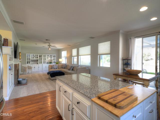 Detail Gallery Image 20 of 54 For 29047 Ironwood Ln, Saugus,  CA 91390 - 3 Beds | 3 Baths