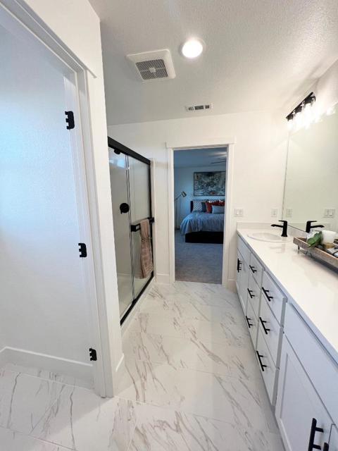 1183 Scout Peak Way, Hollister CA: https://media.crmls.org/mediaz/0b52e86d-bb58-4dff-8988-a839db8bdce0.jpg