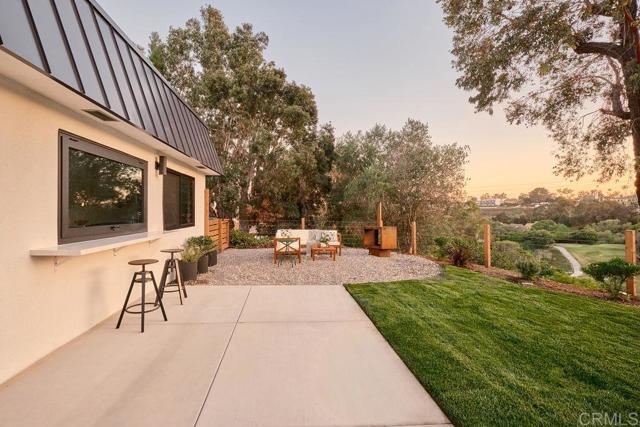 2025 Valley Road, Oceanside CA: https://media.crmls.org/mediaz/0b5332b3-ca9f-4ce7-b875-708259f064d6.jpg
