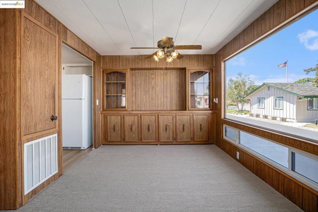 3660 Walnut Blvd, Brentwood CA: https://media.crmls.org/mediaz/0b534e16-5988-49d9-ad8e-c195dbcbba96.jpg