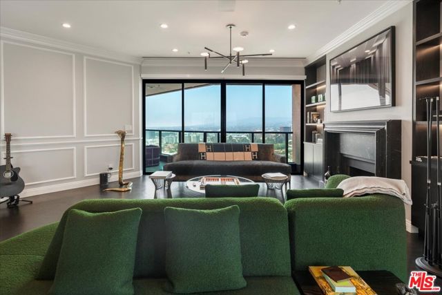 10490 Wilshire Boulevard, Los Angeles CA: https://media.crmls.org/mediaz/0b54c19c-048f-488e-a860-f6ee4efd70d9.jpg