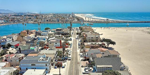 3300 Ocean Drive, Oxnard CA: https://media.crmls.org/mediaz/0b55afc1-0cfb-406e-bccb-44f362d16648.jpg