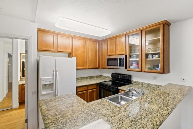 Detail Gallery Image 7 of 34 For 7757 Margerum Ave #147,  San Diego,  CA 92120 - 2 Beds | 2 Baths