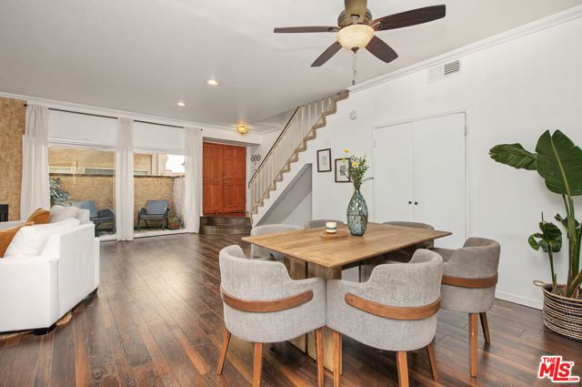 5139 Balboa Boulevard, 9 photo 6