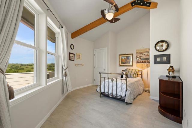 22500 Pacheco Pass Hwy,  CA: https://media.crmls.org/mediaz/0b56b7cb-34c4-42ac-9e06-c4ba623e83e8.jpg