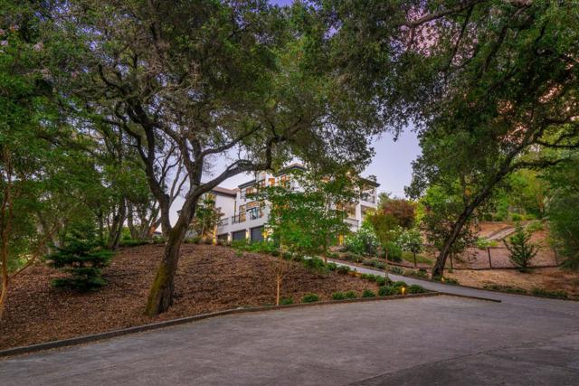 333 Raymundo Drive, Woodside CA: https://media.crmls.org/mediaz/0b56eb91-1554-4b3f-8a6d-433e4f2d93cc.jpg