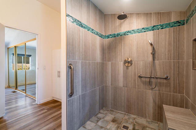 14 International Boulevard, Rancho Mirage CA: https://media.crmls.org/mediaz/0b575d73-79e9-48cd-925e-0715cfee5985.jpg
