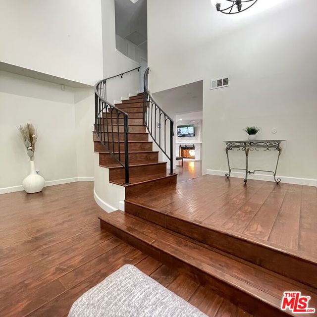 11158 Newcastle Avenue, Granada Hills CA: https://media.crmls.org/mediaz/0b58c789-2e7f-48ee-a9a8-14da786a7480.jpg
