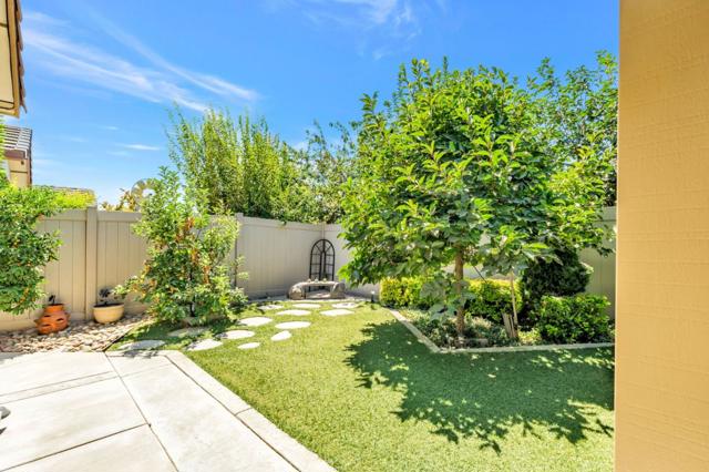 2491 Redbud Way, Manteca CA: https://media.crmls.org/mediaz/0b59e779-f060-4cc6-af41-a8b6461c365a.jpg