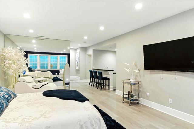 16218 George St, Los Gatos CA: https://media.crmls.org/mediaz/0b5a189f-85b9-449f-9446-9fc2c6fa4b83.jpg
