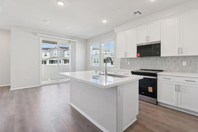 Detail Gallery Image 11 of 24 For 201 Palm Rd, San Marcos,  CA 92069 - 2 Beds | 2/1 Baths