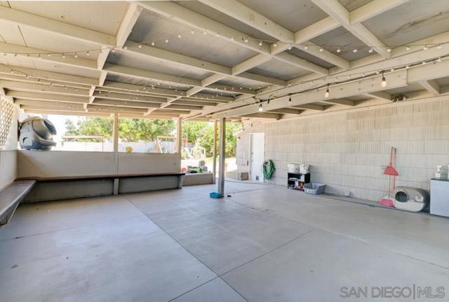 Image 18 of 21 For 845 13th St  Master Sui