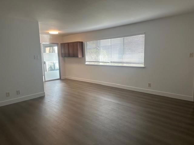 718 N Claremont Street, San Mateo CA: https://media.crmls.org/mediaz/0b5b0d17-7a20-46b1-b714-c41f3f98c51f.jpg