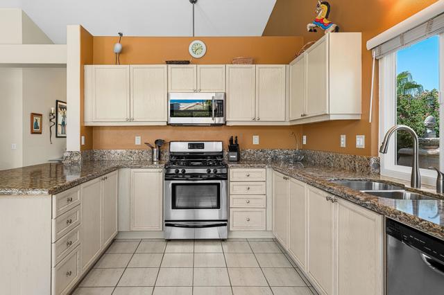69562 Aruba Court, Cathedral City CA: https://media.crmls.org/mediaz/0b5b4f29-470b-4847-9858-2e01cd8948b8.jpg