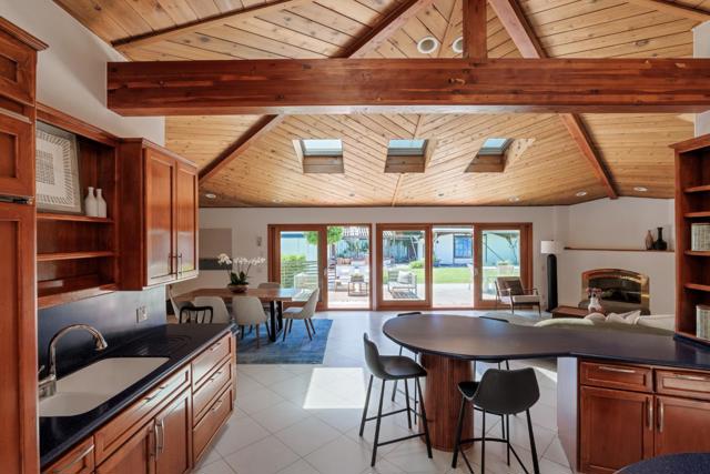 3160 Louis Road, Palo Alto CA: https://media.crmls.org/mediaz/0b5bbd43-0b36-432b-a15b-af3916a4e0ba.jpg