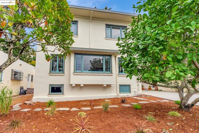 971 Santa Barbara Rd, Berkeley CA: https://media.crmls.org/mediaz/0b5c36d7-0f81-41f6-8c27-3a0d4f37a7b3.jpg