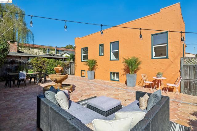 1136 Marin Ave, Albany CA: https://media.crmls.org/mediaz/0b5c8831-f517-4771-9dcb-5c95575da00f.jpg