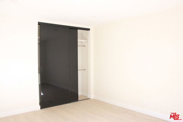 322 S Swall Drive, Los Angeles CA: https://media.crmls.org/mediaz/0b5d1354-f33a-4654-81de-8ed1ebb37c58.jpg