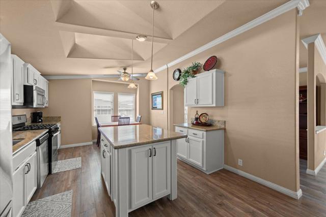 275 Burnett Avenue, Morgan Hill CA: https://media.crmls.org/mediaz/0b5d85cb-dc97-44bf-bd2b-251b231e6f25.jpg