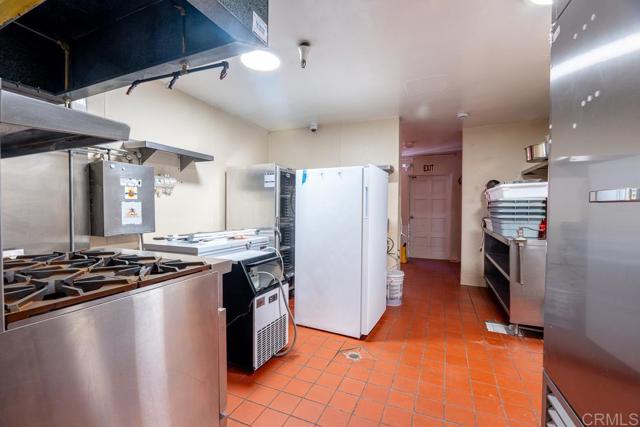 9780 Dunbar Ln Lane, El Cajon CA: https://media.crmls.org/mediaz/0b5d91a1-d3d8-484d-998c-dcad2b91eb53.jpg