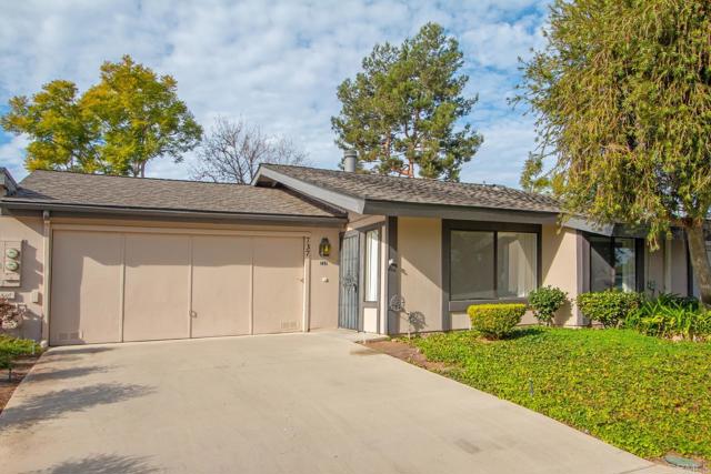 737 Nob Circle, Vista CA: https://media.crmls.org/mediaz/0b5de0f1-6558-4f52-bda8-6092e616d1d0.jpg