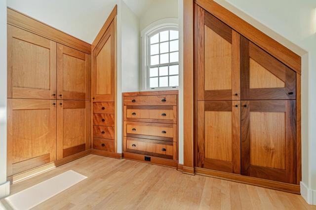 5005 Emerald Street, Capitola CA: https://media.crmls.org/mediaz/0b5e6888-23d4-41a2-9ccf-24694edf8302.jpg