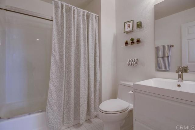 Detail Gallery Image 28 of 46 For 3961 Hortensia St #H4,  San Diego,  CA 92110 - 2 Beds | 2 Baths