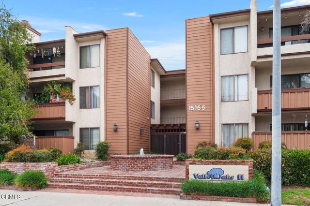 15155 Sherman Way, Van Nuys CA: https://media.crmls.org/mediaz/0b5e75d0-98e0-483b-9b19-318a4c71ac9b.jpg