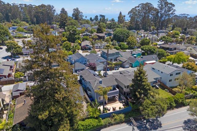 410 Monterey, Capitola CA: https://media.crmls.org/mediaz/0b5ee54e-1a97-427e-b0e4-f1771495080f.jpg