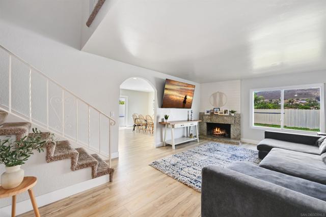 909 Lacebark Street, San Marcos CA: https://media.crmls.org/mediaz/0b5f4e3d-ea83-41a9-abc0-80ce51106071.jpg