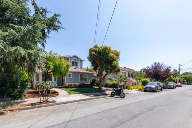 923 Grand Street, Redwood City CA: https://media.crmls.org/mediaz/0b5f6155-83bb-4603-8687-35fbd80eeb35.jpg