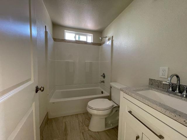 7981 Moss Landing Road, Moss Landing CA: https://media.crmls.org/mediaz/0b5f682c-4026-4fd5-a43a-bb49cc09eb41.jpg