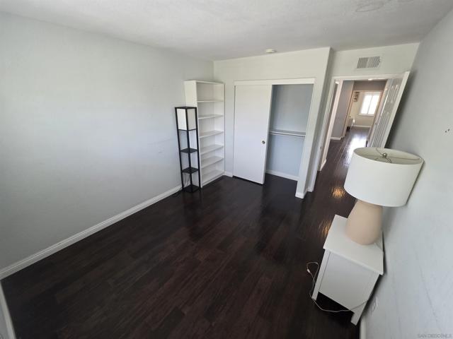 7444 Mason Heights Lane, San Diego CA: https://media.crmls.org/mediaz/0b5f70da-eff3-4469-a741-681458c19597.jpg